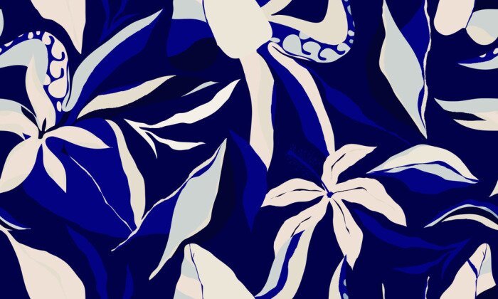 Behang Bloemmotief met blauwe bloemen