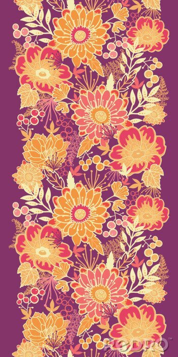 Behang Oranje bloemen op paarse achtergrond