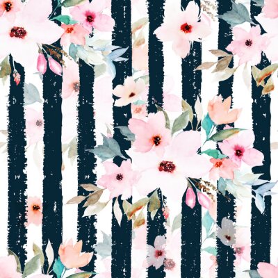 Behang Patroon met zwarte en witte strepen tussen roze bloemen