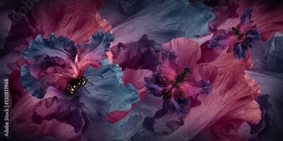 Abstracte compositie van bloemen en vlinders