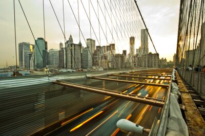 Amerikaanse architectuur op de achtergrond van de zon