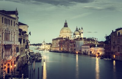Avond donker uitzicht op Venetië
