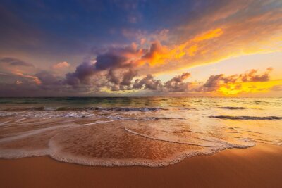 Canvas Beach sunrise over the tropical sea