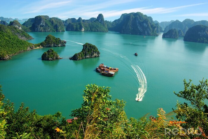Canvas Bergen op het water in Vietnam