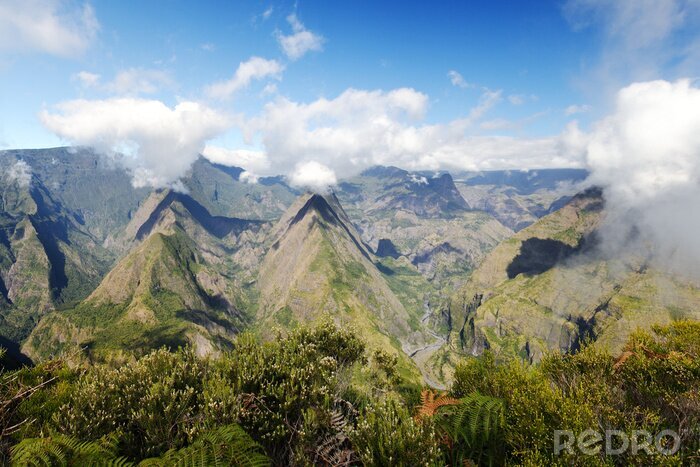 Canvas Bergtoppen in de wolken