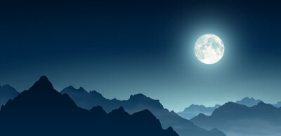 Bergtoppen in het licht van de volle maan