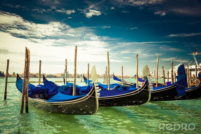 Canvas Blauwe lucht en turquoise water