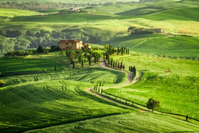 Boerderij in Toscane gelegen op een heuvel