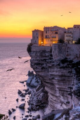 Corsicaanse klifwoningen