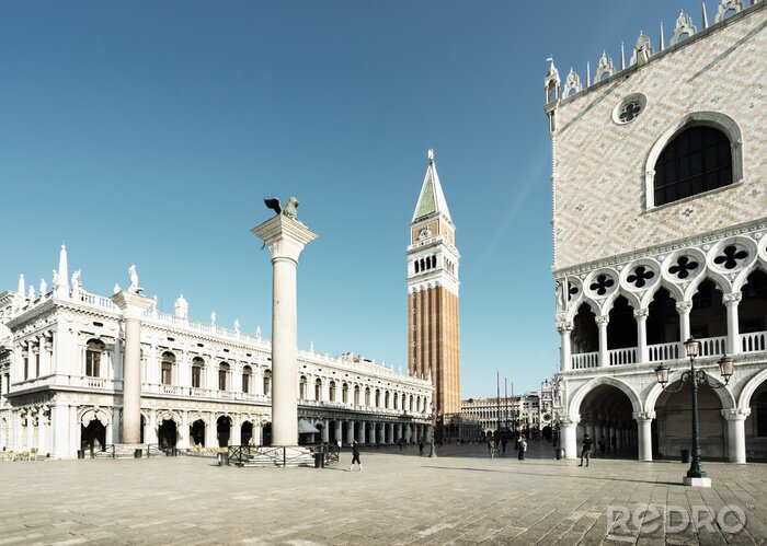 Canvas Desolate San Marcoplein