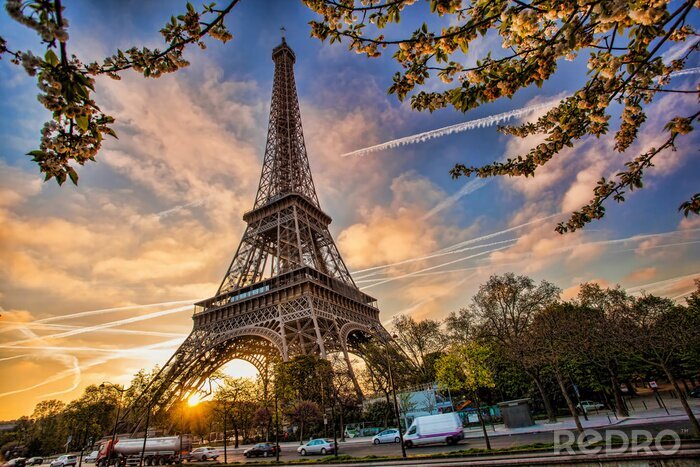 Canvas Eiffeltoren tegen zonsopgang in Parijs, Frankrijk