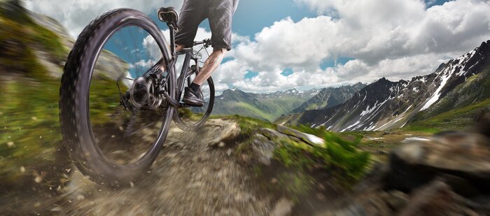 Canvas Fietser in de bergen