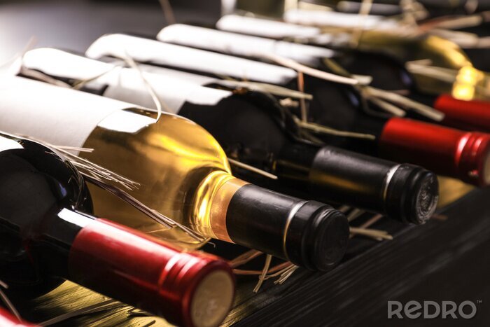 Canvas Flessen wijn op de plank