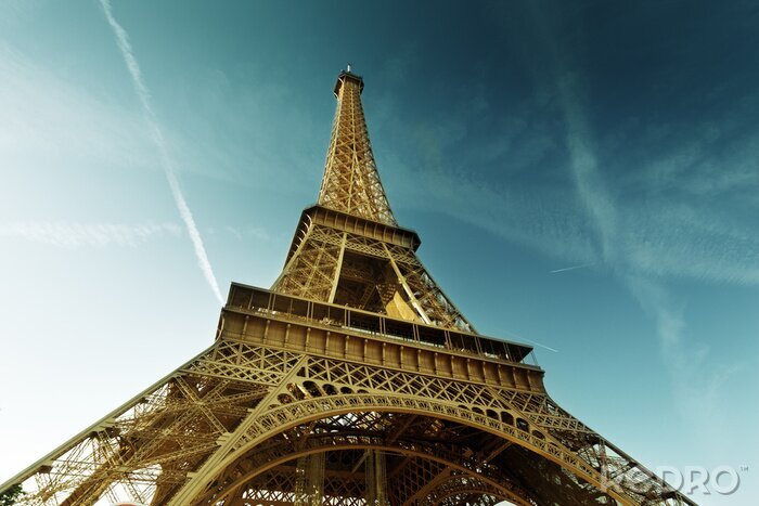 Canvas Frans gebouw tegen de lucht