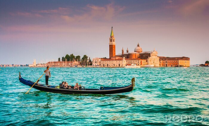 Canvas Gondel op turkoois water in Venetië