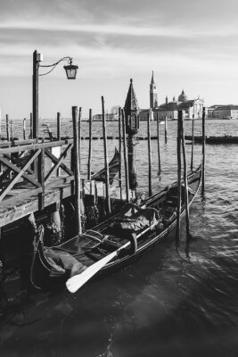 Canvas houten boot op de pier