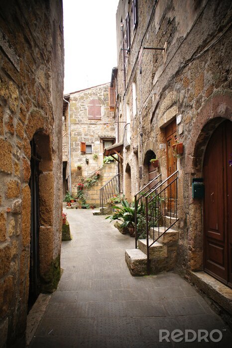 Canvas kleine backstreet in een Italiaans dorp