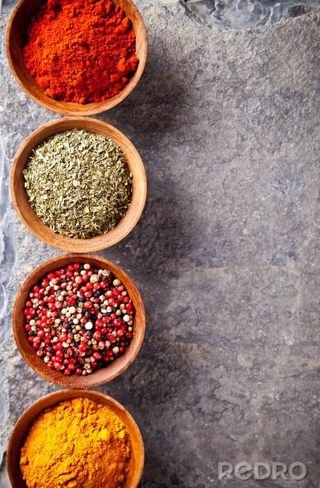 Canvas Kruiden op een keukentafel