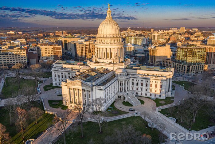 Canvas Madison Wisconsin Isthmus and Capitol at sunrise