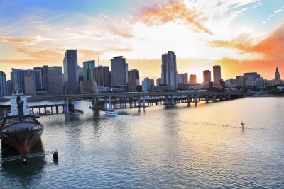 Miami skyline bij zonsondergang