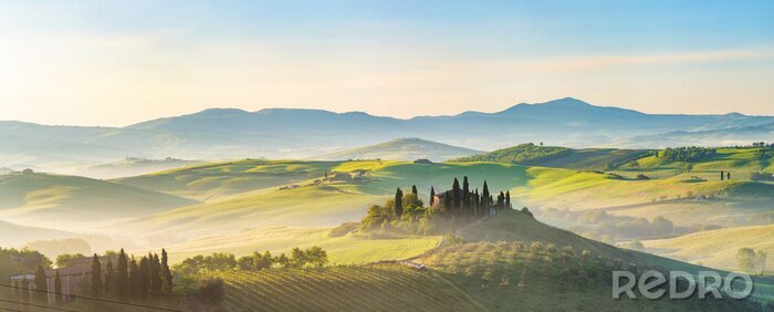 Canvas Mistig panorama van Toscane