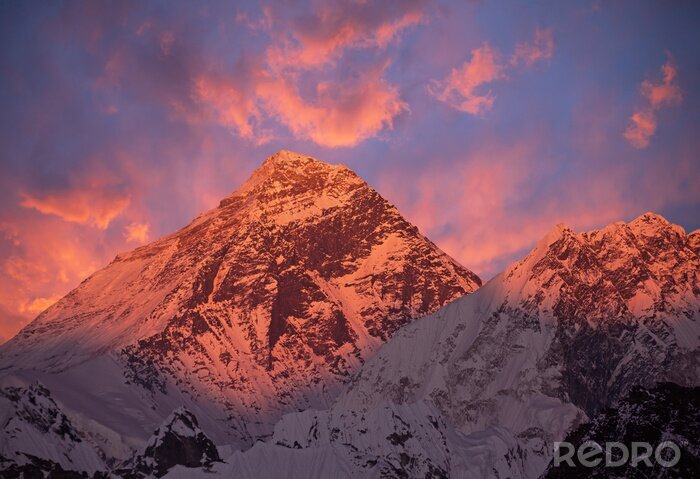 Canvas Mount Everest (8848 m) bij zonsondergang.