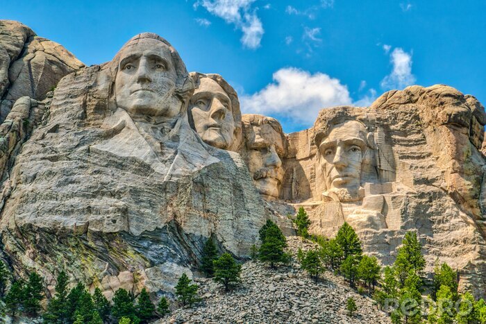 Canvas Mount Rushmore, iconic landmark