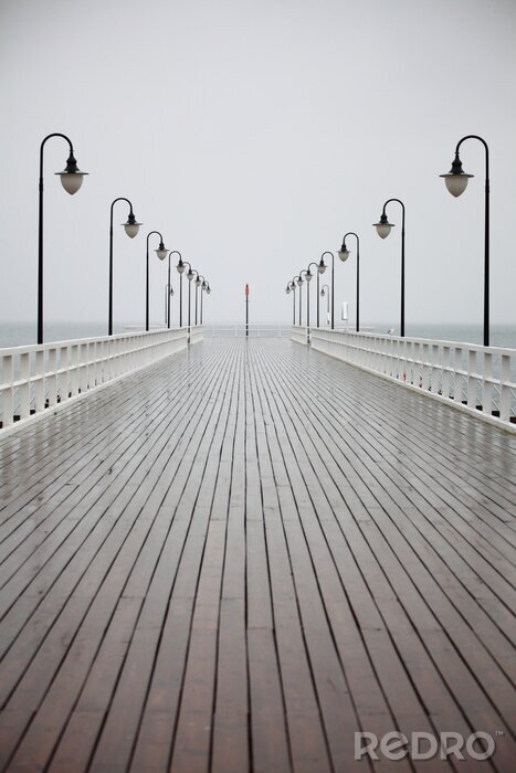 Canvas Natte pier in de regen
