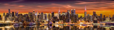 New York City panorama bij zonsopgang.
