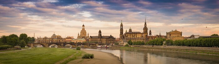 Canvas Panorama met Frauenkirche in Dresden