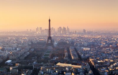 Parijs van bovenaf bij zonsondergang