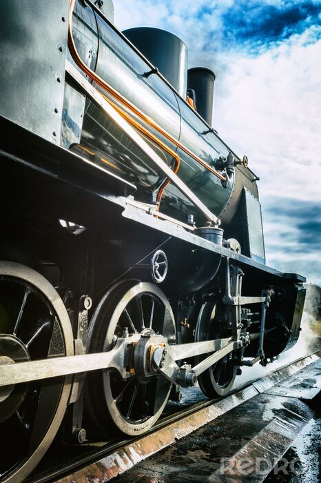 Canvas Retro trein met wolken op de achtergrond