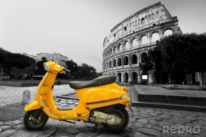 Canvas Rome Colosseum en gele scooter