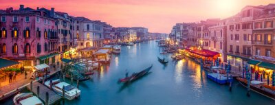 Roze panorama van Venetië