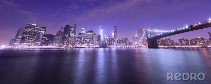 Canvas Skyline van Manhattan in paars