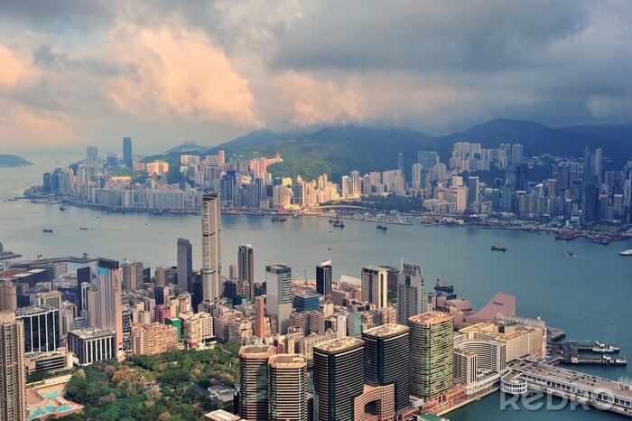 Canvas Skyline van regenachtig Hong Kong