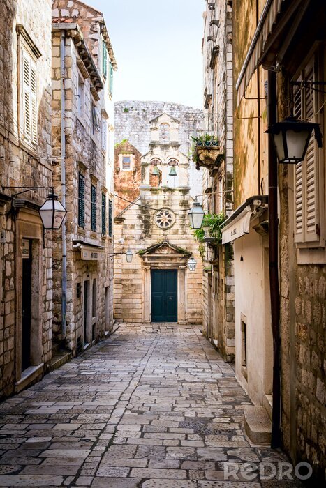 Canvas Smalle straat in de oude binnenstad van Dubrovnik