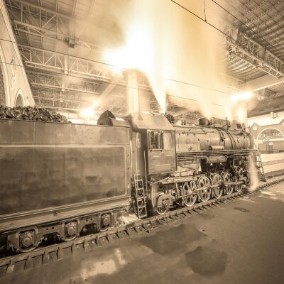 Stoomtrein in zwart-witte tinten