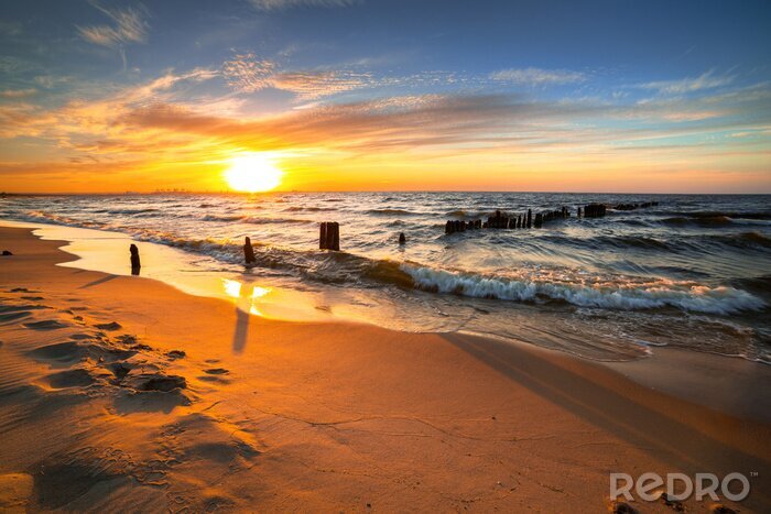 Canvas Sunset ovet the Baltic sea beach in Poland