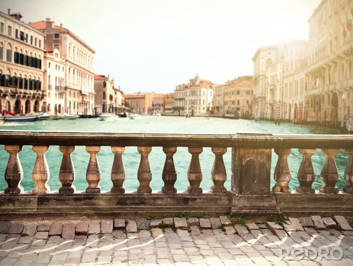 Canvas Uitzicht op het kanaal vanaf de brug in Venetië