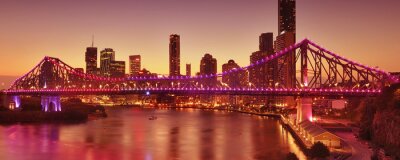Verlichte brug in Australië