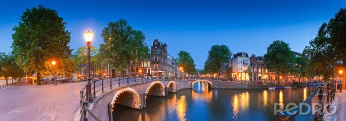 Canvas Verlichte brug in Nederland
