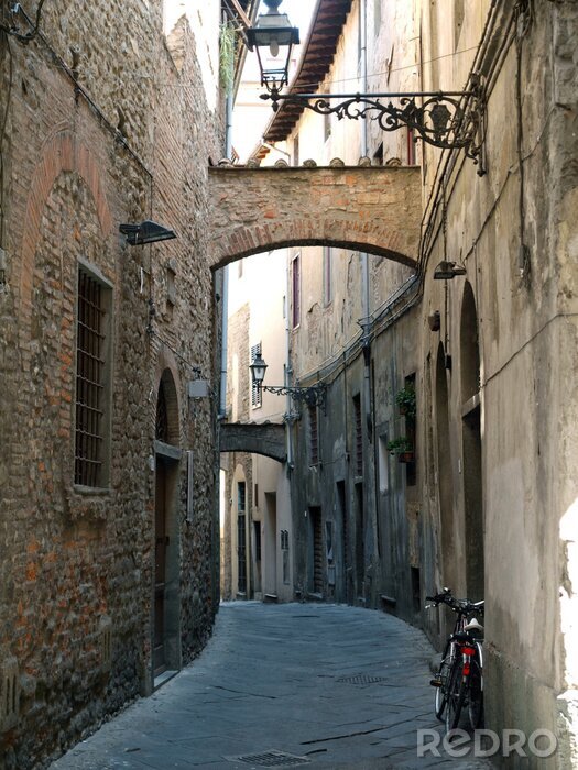 Canvas 'Via della Torre' in het oude centrum van Pistoia, Toscane, Italië