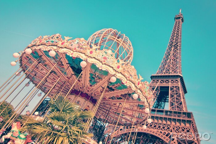 Canvas Vintage merry-go-round en de Eiffeltoren, Parijs Frankrijk