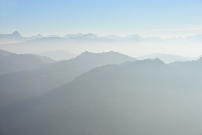 Canvas Wazig silhouet van bergen in de Europese Alpen. Allgäuer Alpen en Lechquellengebirge, Duitsland, Oostenrijk.