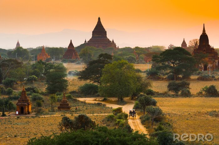 Canvas Zonsondergang in Bagan, Myanmar. Bagan is oude stad met duizenden oude tempels in Myanmar.