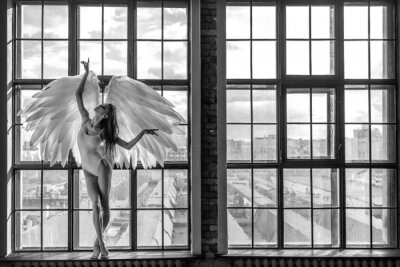 Fotobehang Ballerina aan het raam