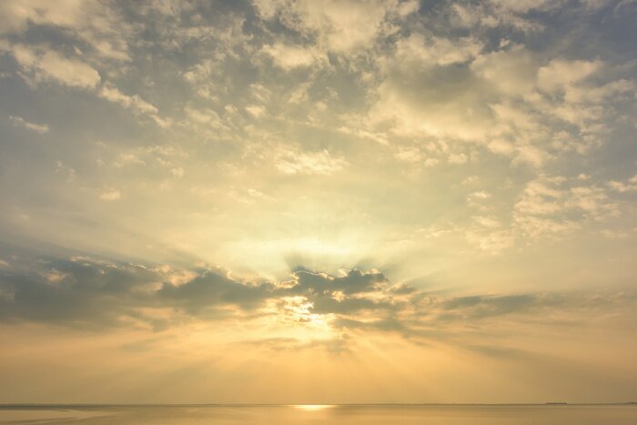Fotobehang  Beautiful sunset on the ocean.
