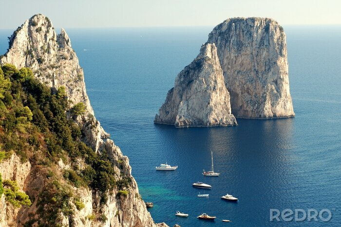 Fotobehang Bergen gelegen in de zee