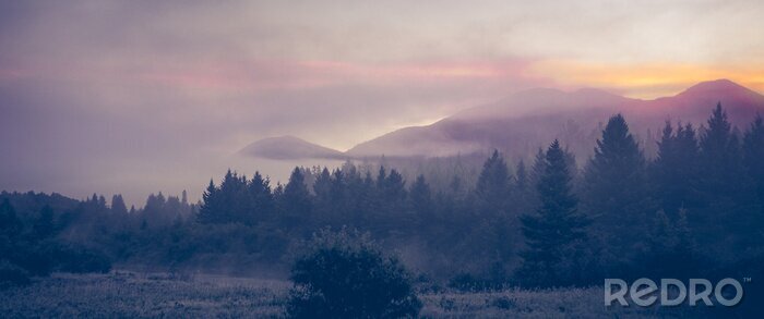 Fotobehang Bergtoppen in de verte